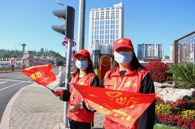 电力青年志愿者“上岗”,助力文明交通