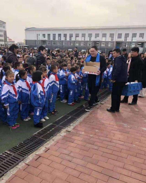 前职业电竞选手刘谋公益捐资爱心援建希望小学