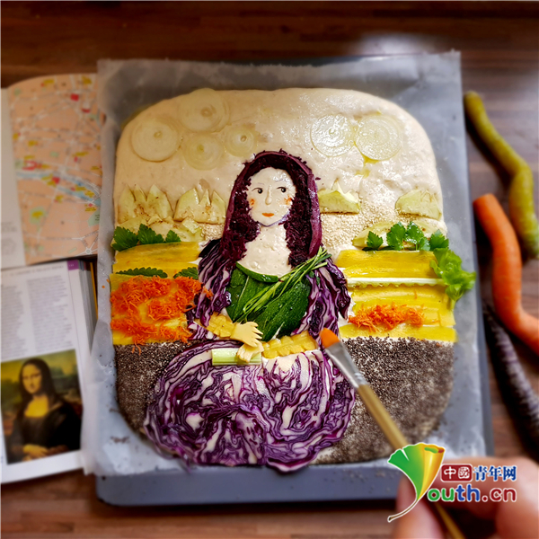 女子在面包上作名画栩栩如生谁还不是个烘焙小天才