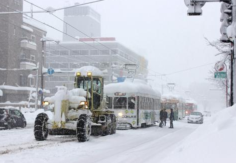 日本迎來嚴寒天氣積雪超1米